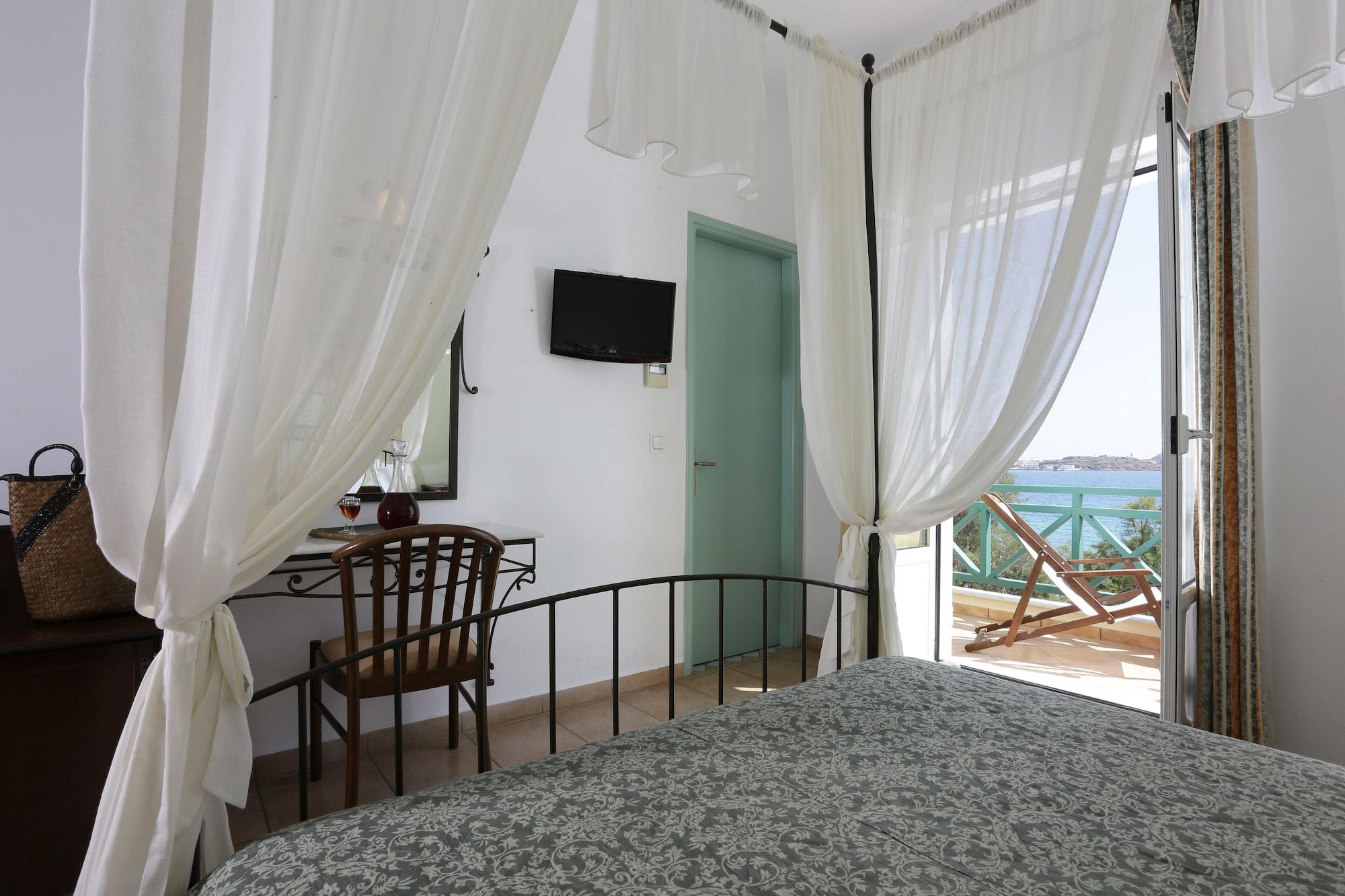 Brazzera Hotel Finikas  Exterior photo