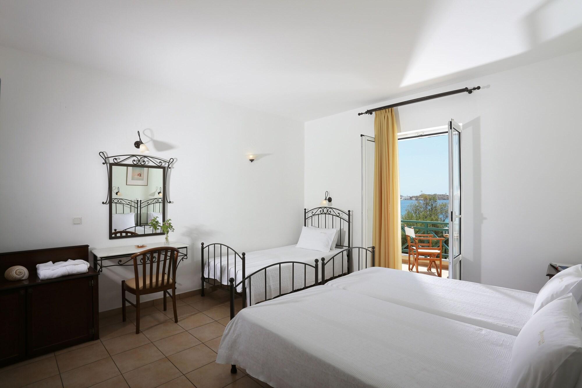Brazzera Hotel Finikas  Exterior photo